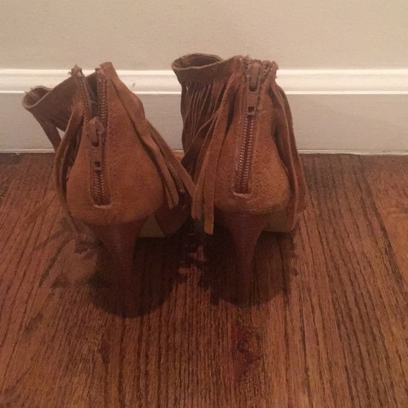 Heels - Picture 3 of 4